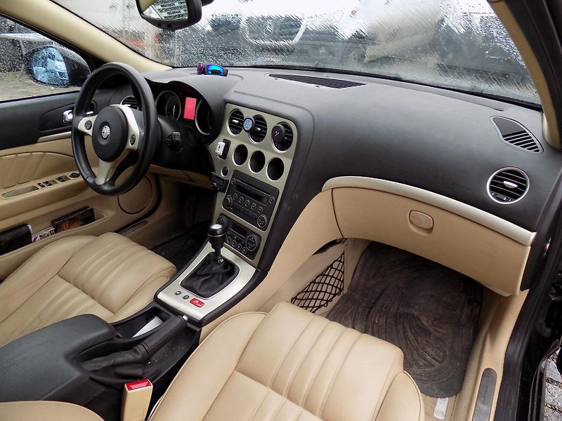 Alfa Romeo 159 3,2 JTS 191 KW  Q4 SPORTWAGON - fotka 26 z 40