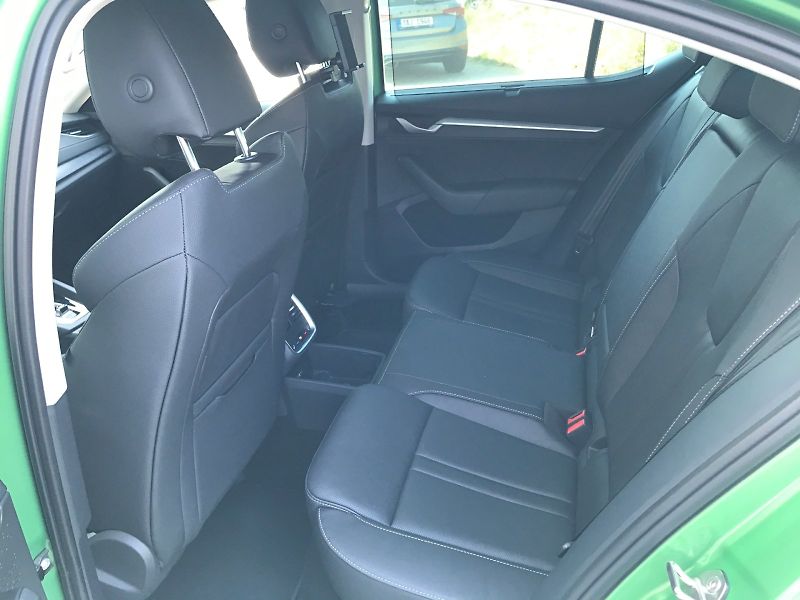 Škoda Octavia (2025) SELEC Exclusive TD 110/2.0 A7F - fotka 12 z 29