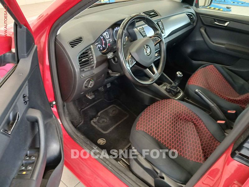 Škoda Fabia (2019) 1.0 TSI, ČR, LED, autoAC - fotka 3 z 3