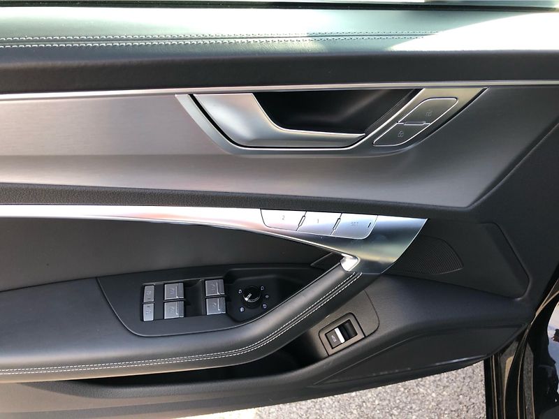 Audi A6 AVANT SPORT 50TDi - fotka 15 z 30