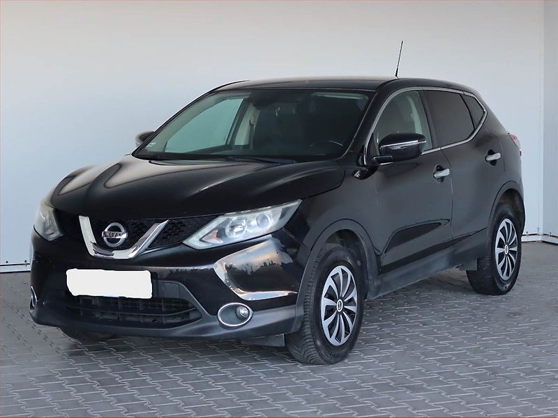 Nissan Qashqai (2015) 1.5 dCi, Navi, Tempomat - fotka 2 z 18