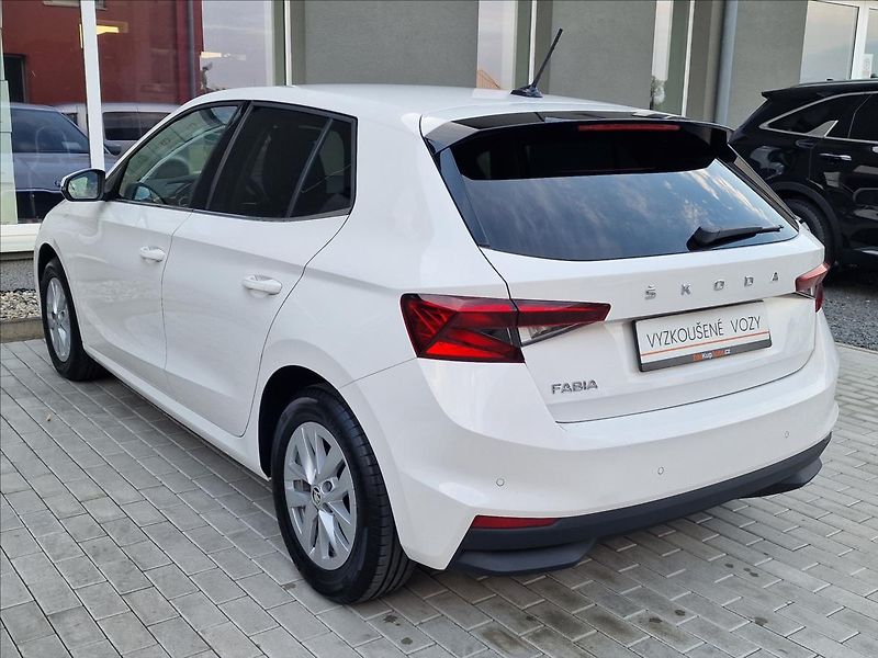 Škoda Fabia 1.0 TSI 81kw Style,ČR,1.Maj. - fotka 8 z 50