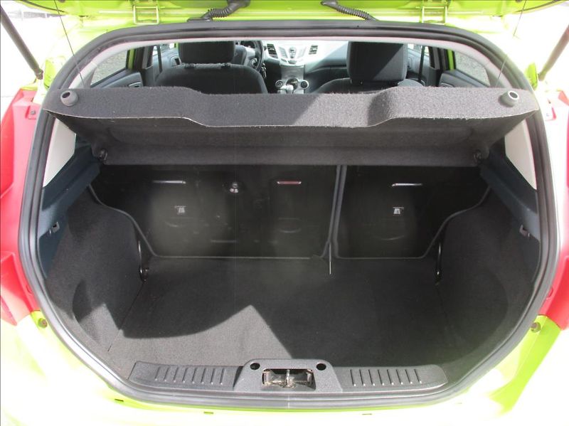 Ford Fiesta 1,2 i,klima.serv.kniha, - fotka 9 z 29