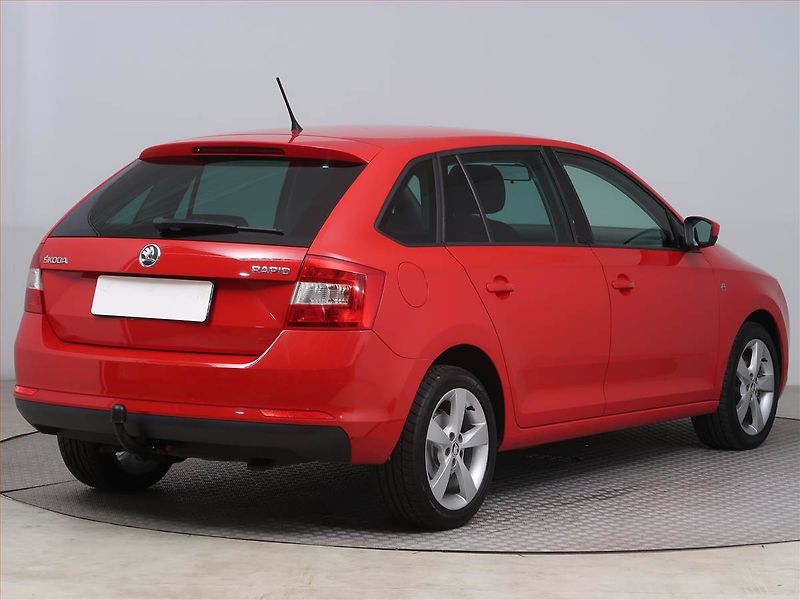 Škoda Rapid (2014) Spaceback 1.6 TDI, Serv.kniha - fotka 4 z 13