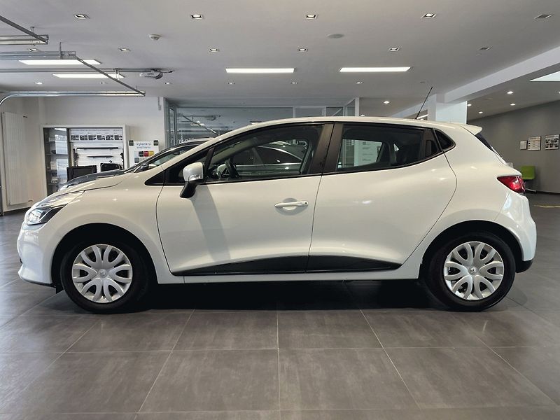 Renault Clio (2016) Advantage 1,2 16v 75k - fotka 2 z 16