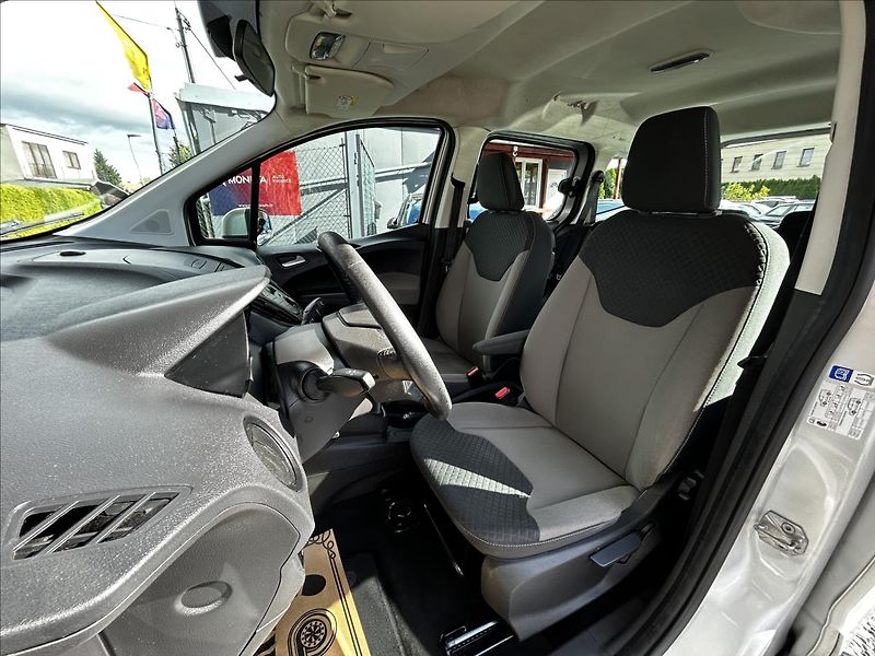 Ford Tourneo Courier 1,0 i 74 kW  Tempomat,Isofix - fotka 14 z 50