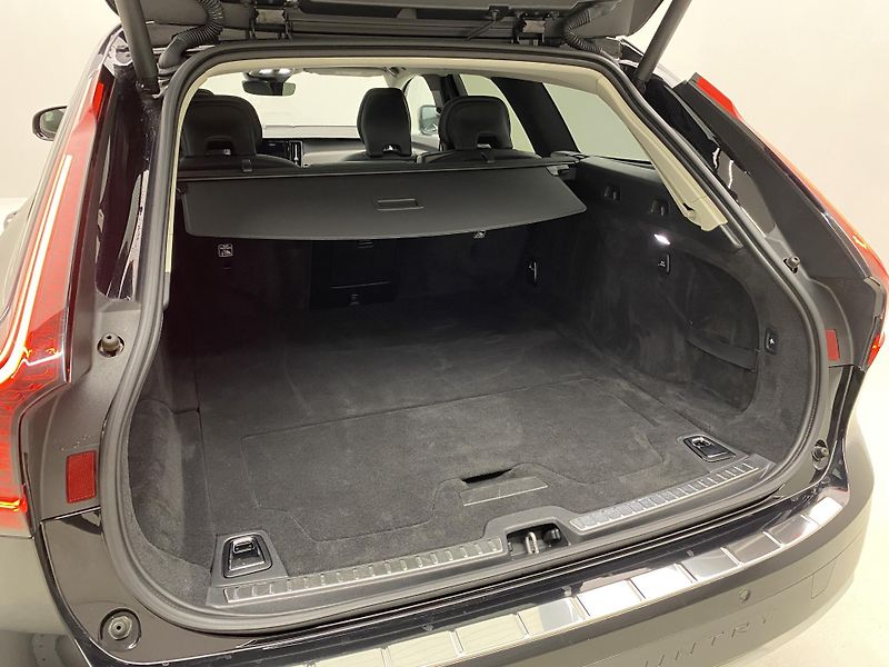 Volvo V90 CC B5 AWD ULTIMATE REZERVACE - fotka 6 z 68