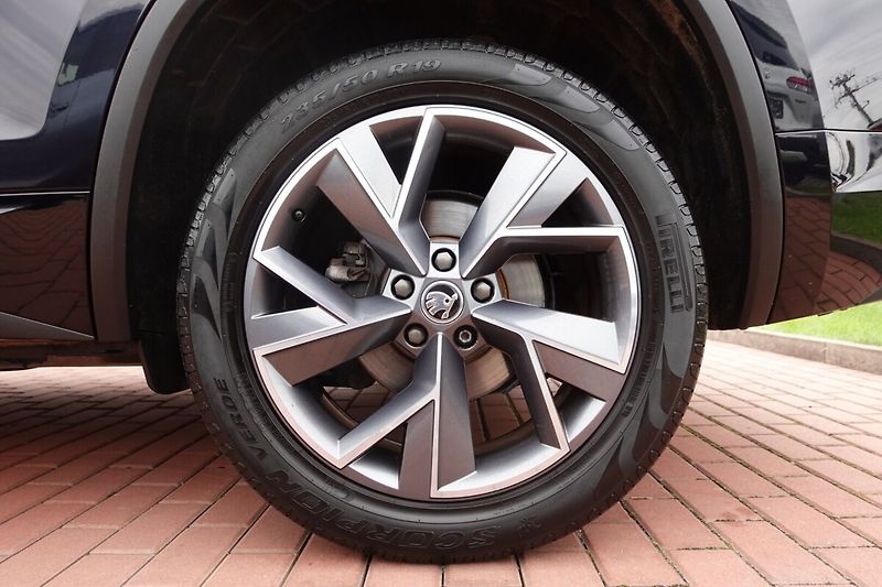 Škoda Kodiaq 2.0TDI 140kW Sportline 4x4 DSG - fotka 7 z 32
