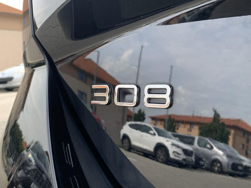 Peugeot 308 SW GT 1.6 PHEV 133kW AT8 - fotka 32 z 37