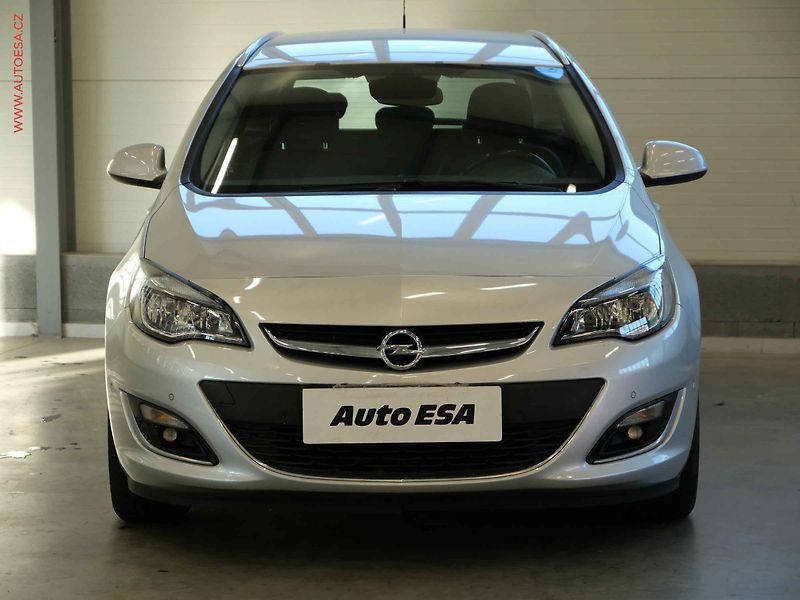 Opel Astra (2016) 1.6TDCI, ČR, autoAC, temp - fotka 2 z 21