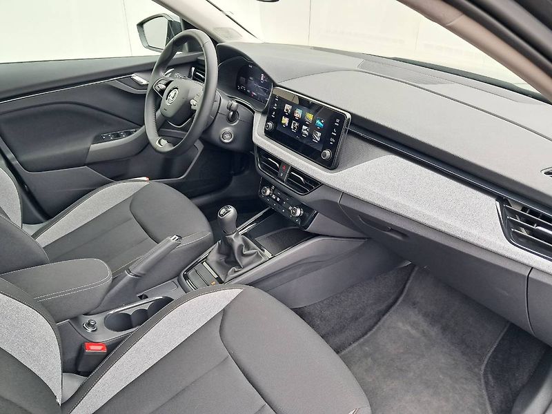 Škoda Scala (2024) SELECTION 130 let  1.0 TSI / 8 - fotka 20 z 29