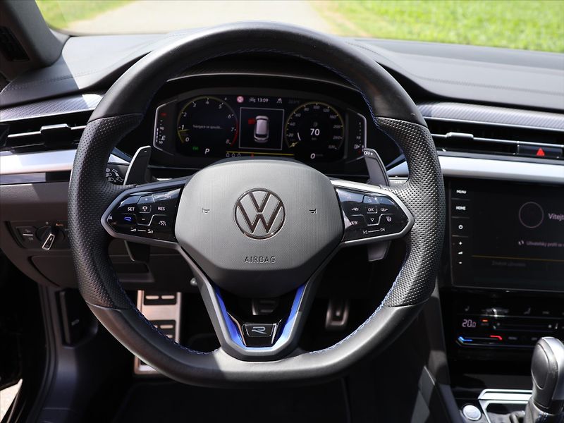 Volkswagen Arteon 2,0 TSI R 235kW 4Motion DSG DP - fotka 19 z 41