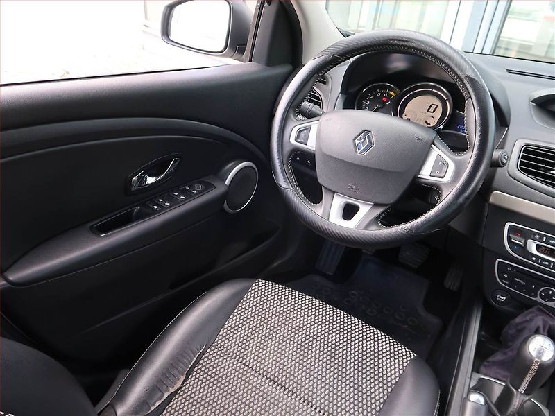 Renault Fluence (2012) 1.6 16V, Tempomat - fotka 7 z 18