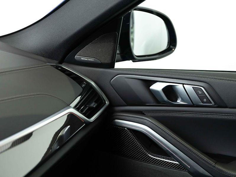 BMW X6 xDrive30d - fotka 16 z 22