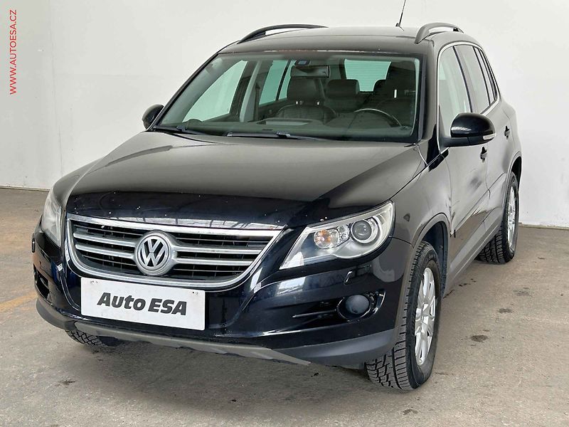 Volkswagen Tiguan (2009) 2.0TDi 4x4, 1.maj, Xenon, AC - fotka 3 z 17