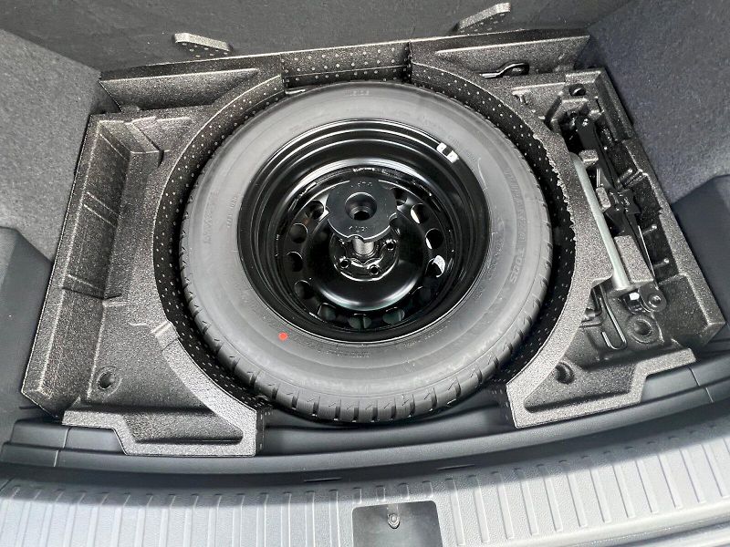 Škoda Karoq (2025) Selection 1.5TSi 110kW 6°manuá - fotka 16 z 30