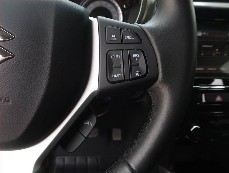 Suzuki Vitara (2022) Elegance 1.4 BoosterJet - fotka 17 z 21