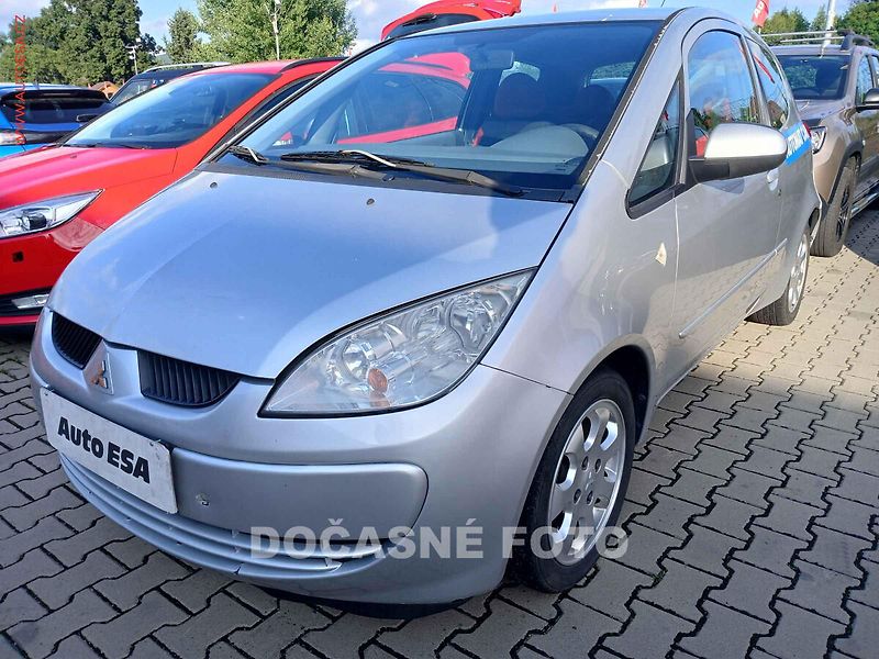 Mitsubishi Colt (2006) 1.3i, servis.kniha, AT - fotka 1 z 3