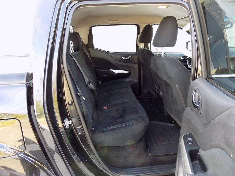 Nissan Navara (2017) 2.3DCi/4x4/Bi-xenon/NAVI/ČR/ - fotka 17 z 39