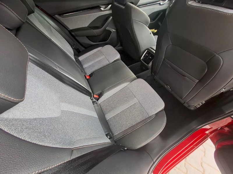 Škoda Octavia (2024) Combi STYLE TD 110/2.0 A7F - fotka 31 z 44