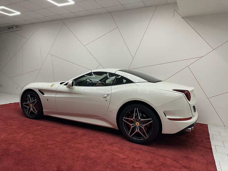 Ferrari California (2015) T*CAMERA*QUIO*TEMPOMAT*DPH*TOP - fotka 6 z 17