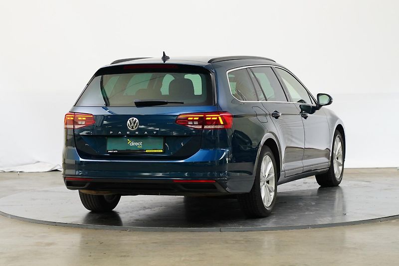 Volkswagen Passat - fotka 2 z 28