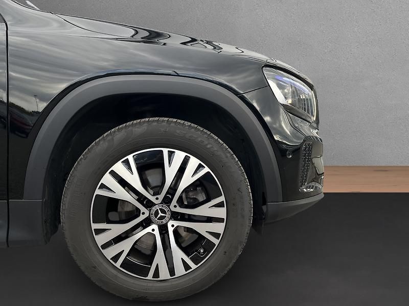 Mercedes-Benz GLB 200 d 4MATIC - fotka 9 z 18