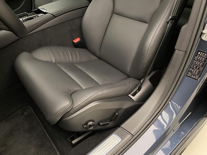 Volvo V90 T8 AWD RECHARGE DARK PLUS AUT - fotka 24 z 65