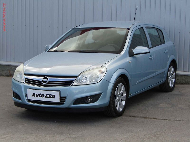 Opel Astra (2009) 1.4i, ČR, AC, tempo - fotka 3 z 18