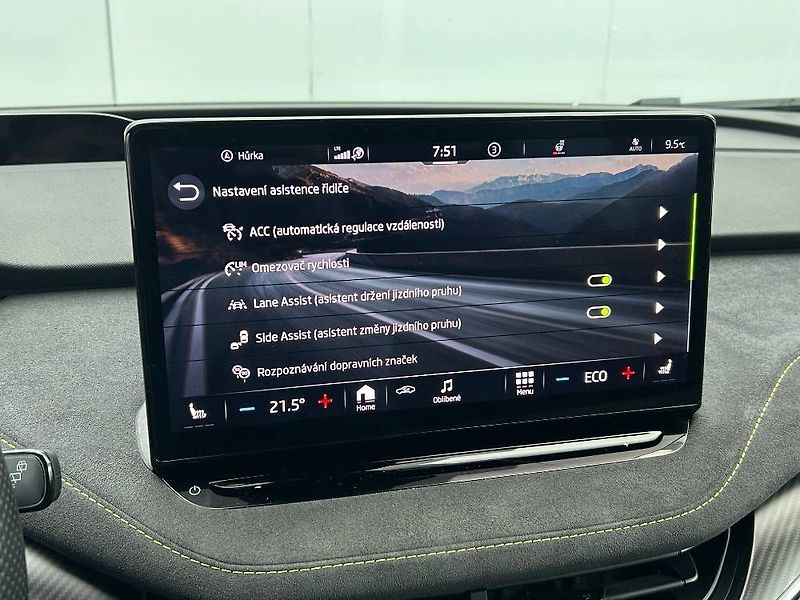 Škoda Enyaq RS 82kWh elektro - fotka 17 z 27