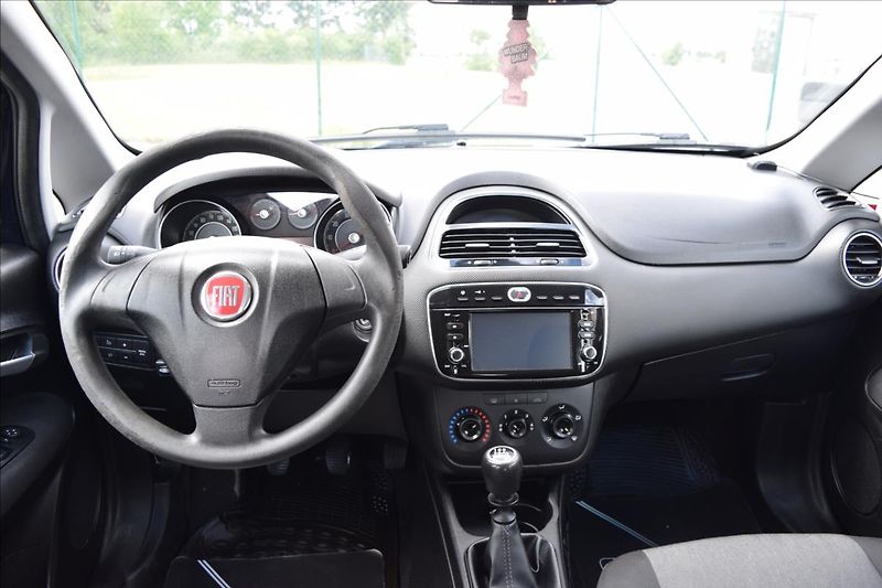 Fiat Grande Punto 1,2 i 51KW PO ROZVODECH KLIMA - fotka 26 z 42