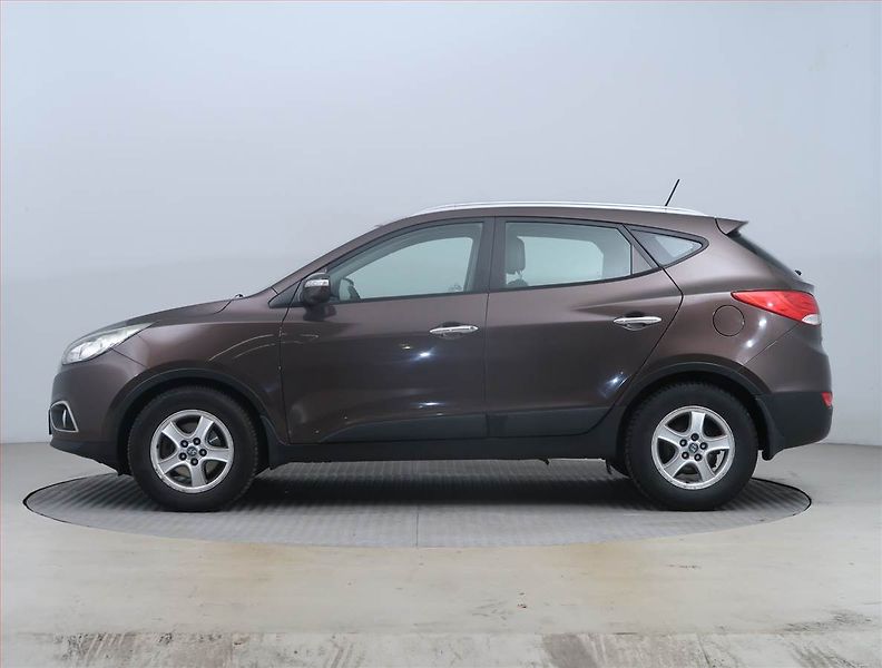 Hyundai ix35 (2013) 2.0 CRDi, 4X4, Automat, Navi - fotka 3 z 15