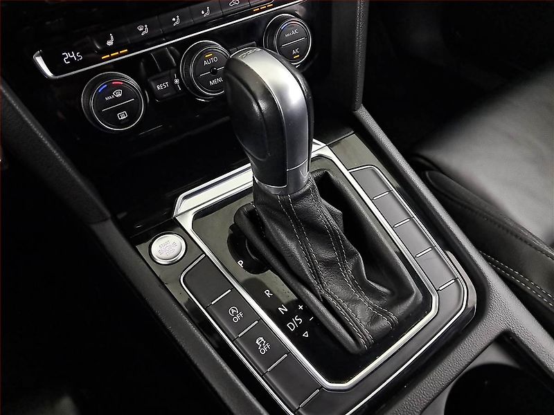 Volkswagen Passat (2015) R-Line 1.8 TSI, Automat - fotka 15 z 17