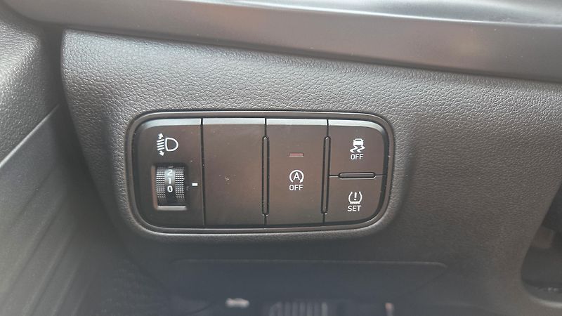 Hyundai Bayon (2023)  1.2i 62 kW ComfortClub CZ DPH - fotka 27 z 28