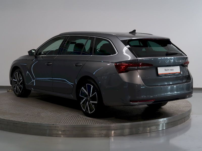Škoda Octavia (2026) TOP SELECTION 2.0TDI 110KW DSG - fotka 7 z 47