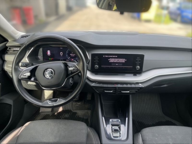 Škoda Octavia 2,0 TDI Ambition 4x4 DSG - fotka 9 z 11