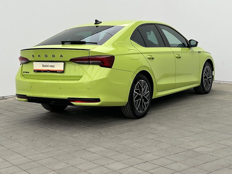 Škoda Octavia 1.5 TSI SportLine - fotka 2 z 29
