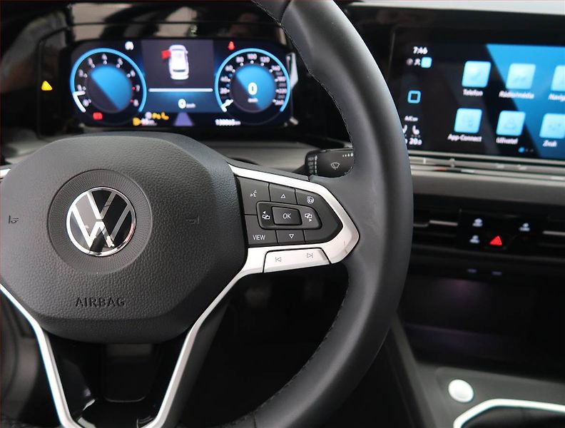Volkswagen Golf (2022) Style 1.5 TSI, Serv.kniha - fotka 21 z 25
