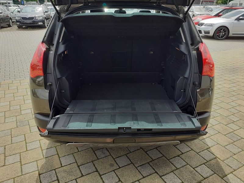 Peugeot 3008 (2011) 1.6 i  16V 115Kw - fotka 22 z 36