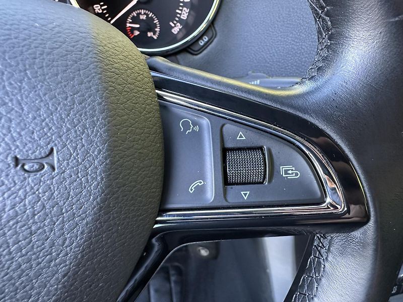 Škoda Yeti (2015) 1.2TSI/77kW * 1.Maj * 4x2  - fotka 12 z 35