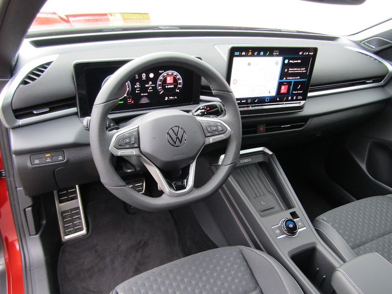 Volkswagen T-Roc R-Line 1,5 eTSI 110 kW 7DSG - fotka 5 z 30