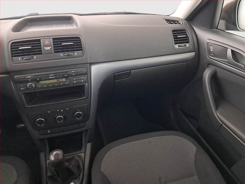 Škoda Yeti (2010) 1.4 TSI, Serv.kniha - fotka 8 z 13