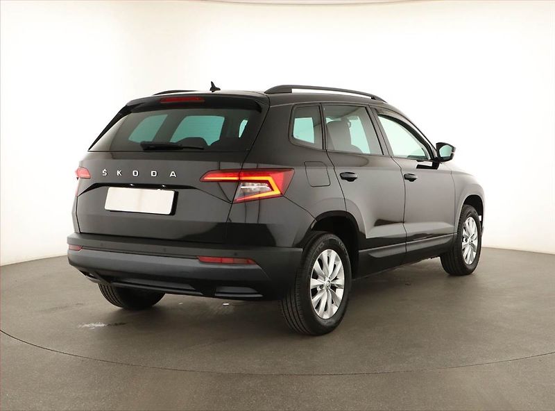 Škoda Karoq (2020) Ambition 1.0 TSI, Serv.kniha - fotka 5 z 13