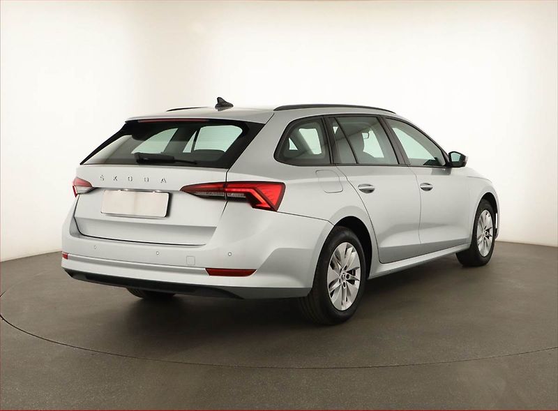 Škoda Octavia (2023) Ambition 2.0 TDI, ČR,1.maj - fotka 5 z 13