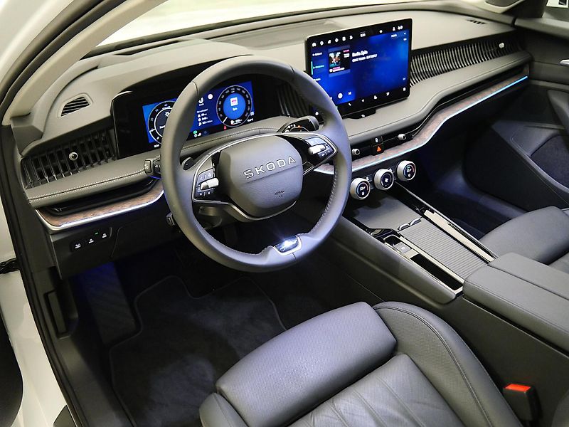 Škoda Superb - fotka 5 z 24