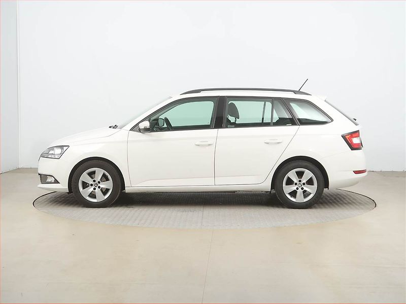 Škoda Fabia (2021) Ambition 1.0 TSI, ČR,1.maj - fotka 3 z 16