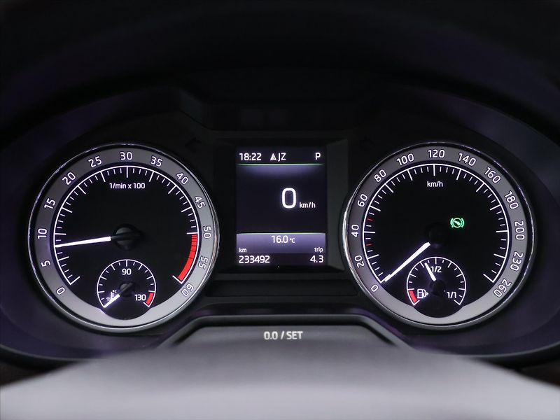Škoda Octavia 2.0 TDI 110kW DSG L&K LED CZ - fotka 16 z 34