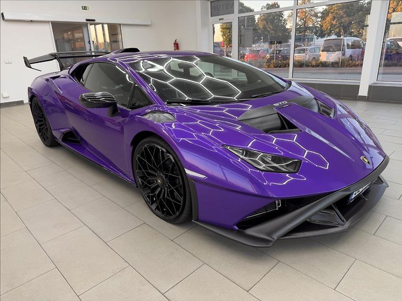 Lamborghini Huracán STO LIFT DPH VIOLA PASIFAE - fotka 2 z 19