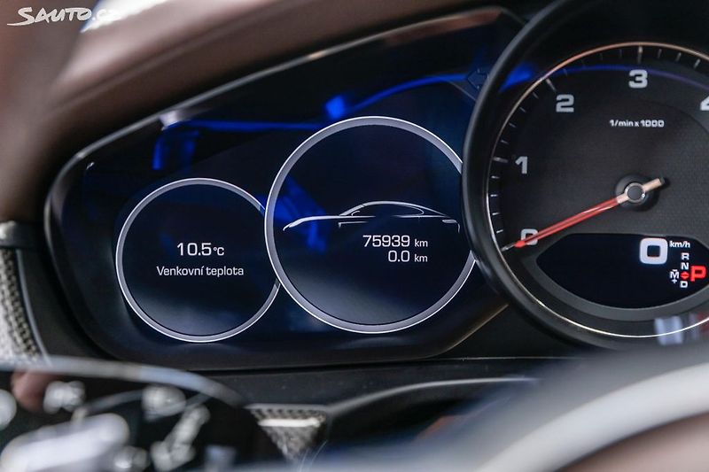 Porsche Panamera 4S Diesel*Záruka*plná výbava - fotka 35 z 50