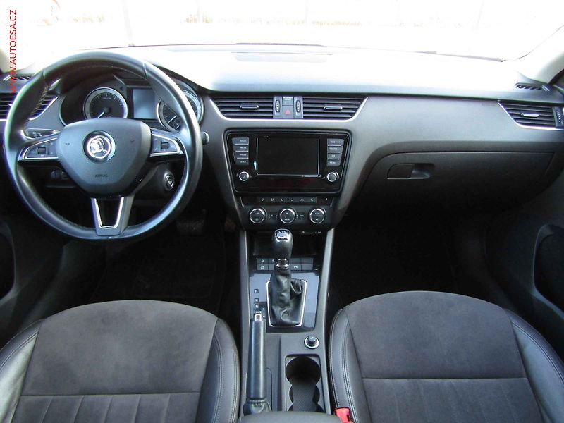 Škoda Octavia (2016) 1.8TSi, ČR, DSG, navi - fotka 8 z 22